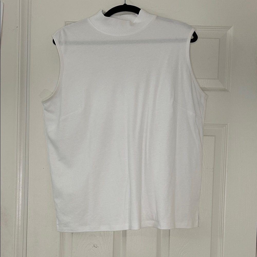 Hasting & Smith Women - Chic Ivory Sleeveless Tank Top - Picture 4 of 4